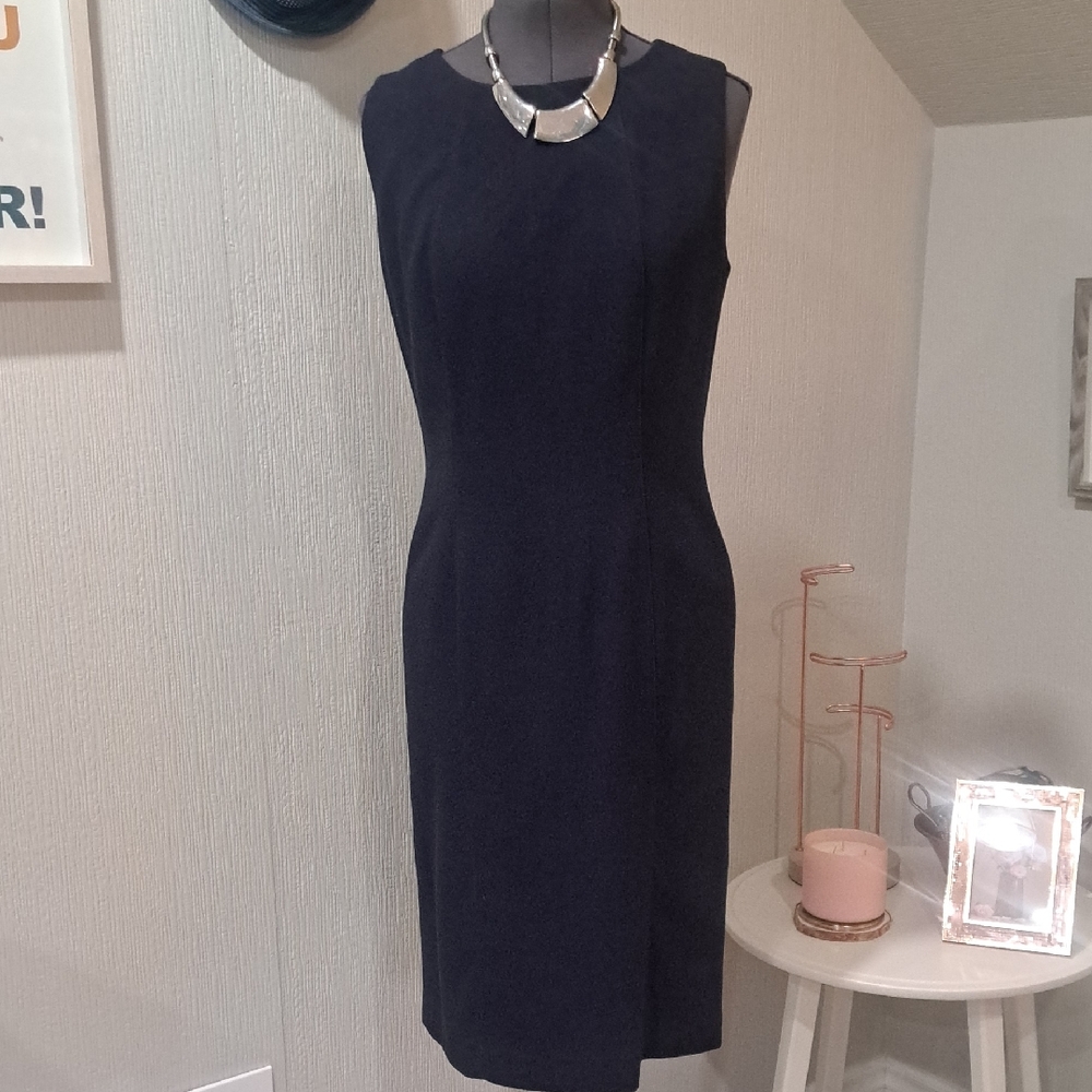 Elegant Ross Mayer Sleeveless Navy Midi Dress